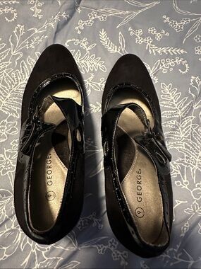 GEORGE size 9 BLACK Heel shoes with Patent Strap